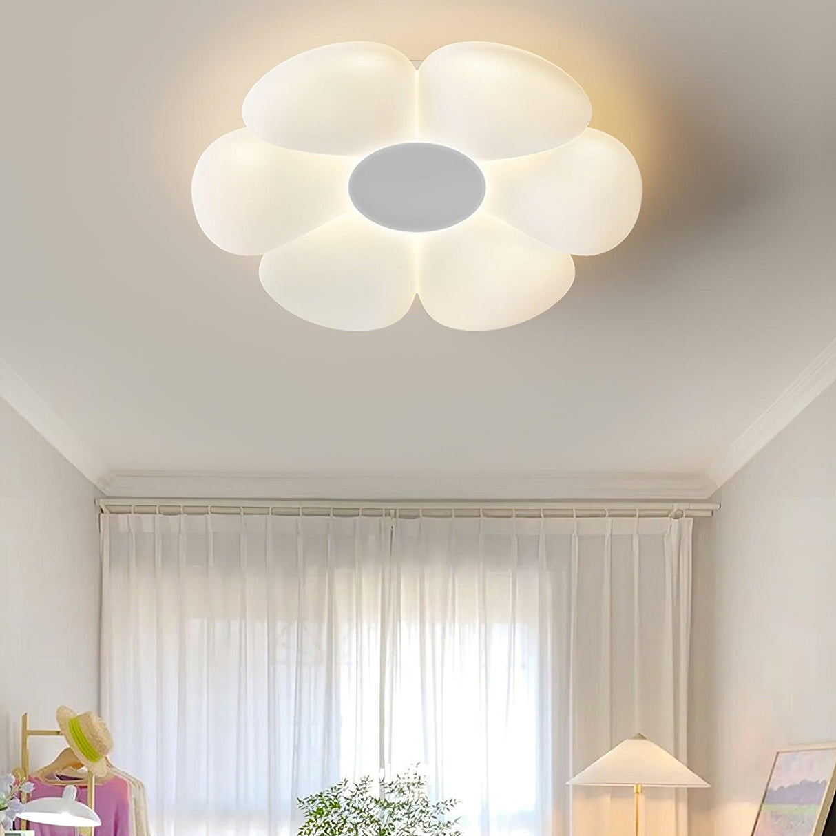 Six-leaf Flower Kids Room Ceiling Lamp