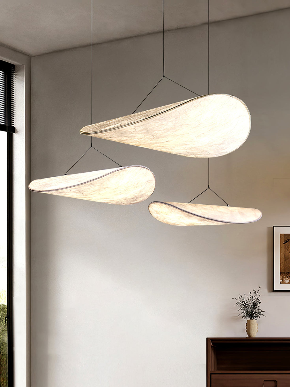 Tense Pendant Light